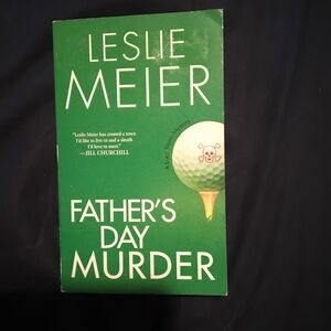 Leslie Meier 'Father's Day Murder' Book